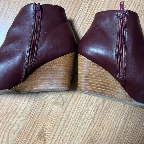 EUC Sociology Dark Rum Booties - Picture 6 of 12